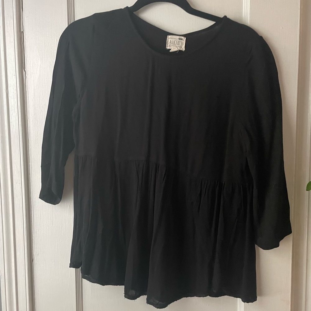 Black Slit Back Top - Picture 4 of 4